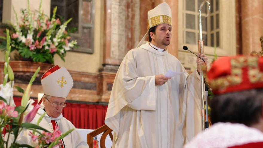 El bisbe de Solsona Xavier Novell oficiant una missa.