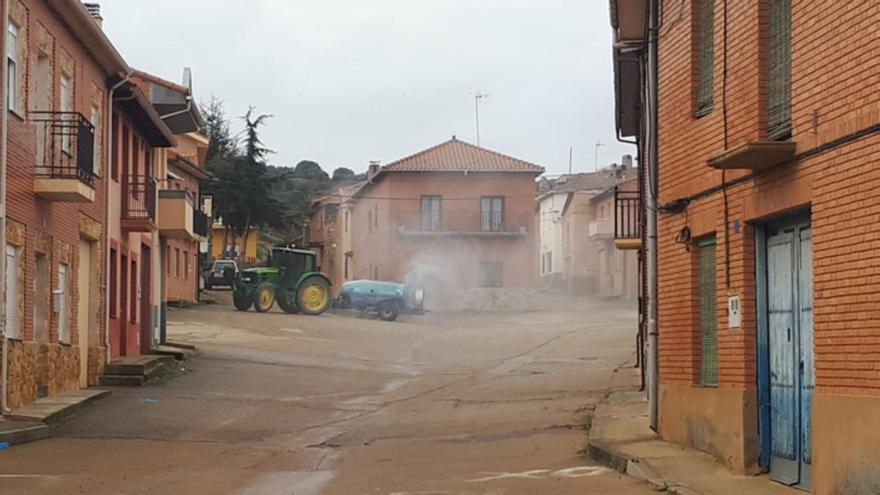 La sociedad de caza de Morales del Rey promueve la limpieza de la basura del monte