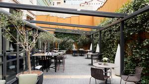 Terraza del Sintonia, entre Rosselló y Palau Robert.
