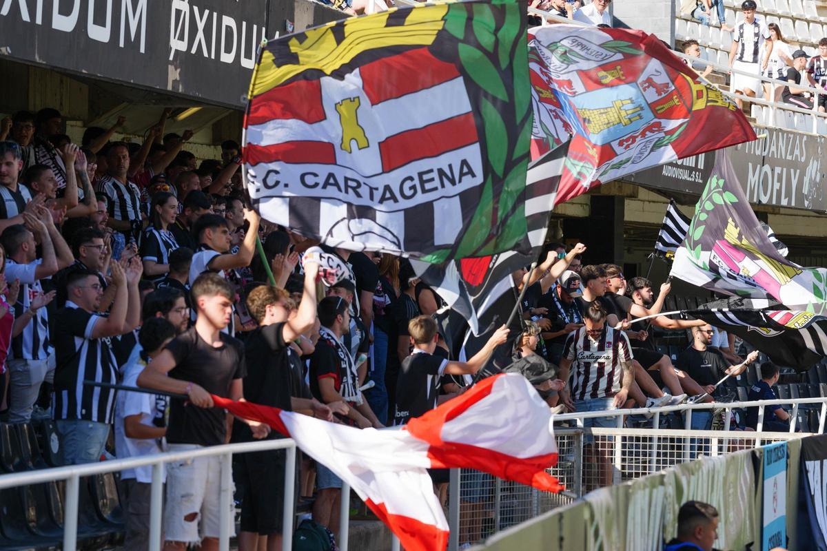 Las mejores imágenes del partido entre el FC Cartagena y el Betis Deportivo