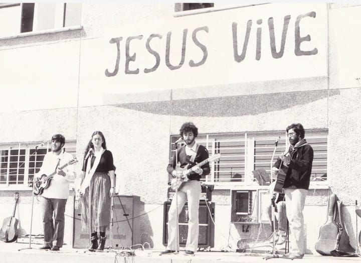 El grupo musical de jóvenes cristianos 'Nueva vida' al que pertenecía Gacías, en los 70.