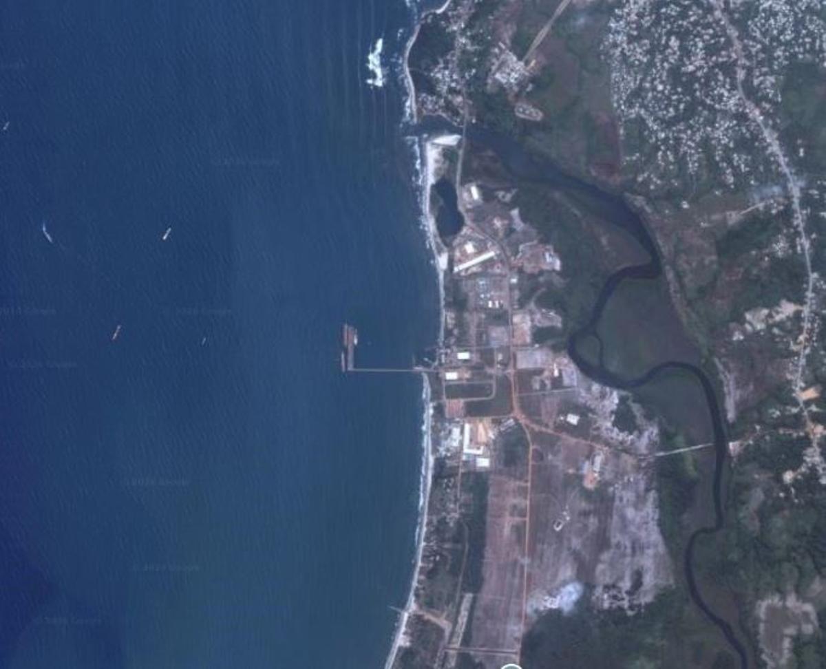 Puerto de Bata (Guinea Ecuatorial) en 2010.JPG