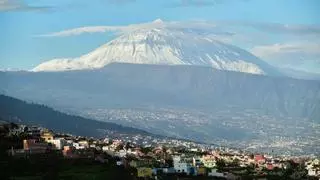 Rescatan a ocho personas atrapadas en el Teide