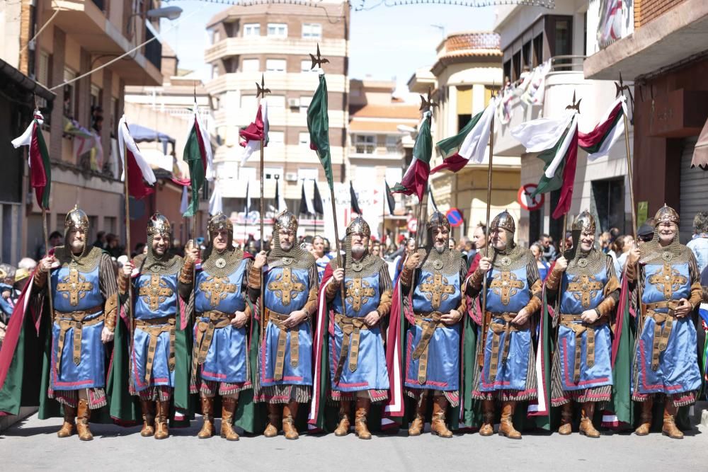 La comparsa Labradores presenta un boato muy participativo y primaveral, y con la interpretación del pasodoble Sueños Festeros logró emocionar al numeroso público