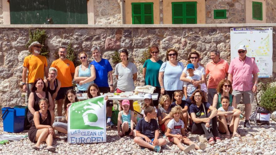 Jornada de limpieza en el Port de Valldemossa