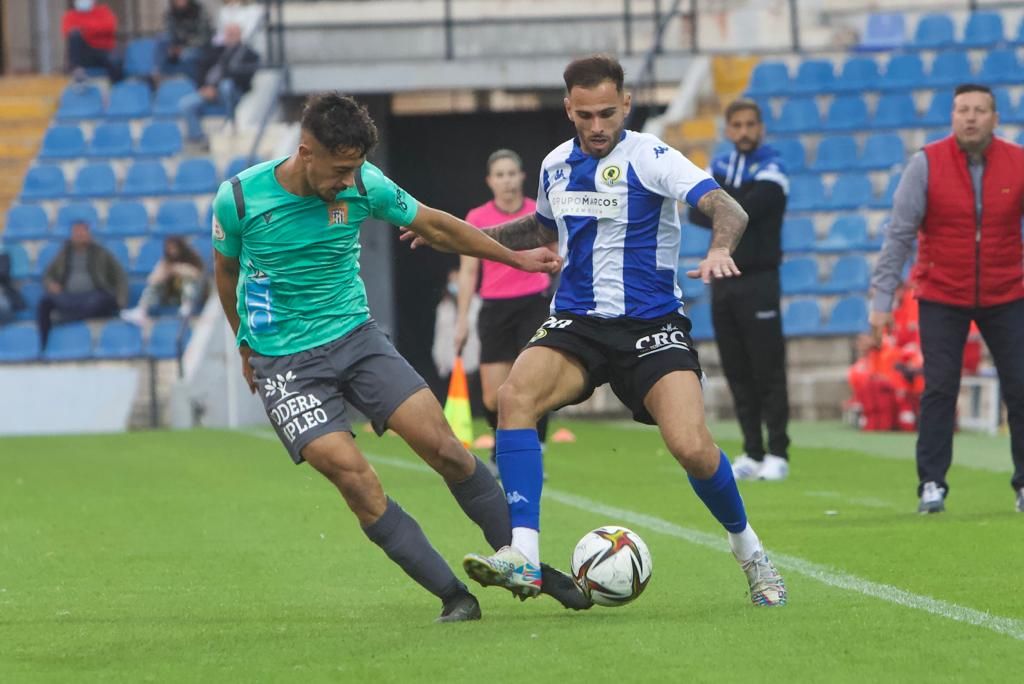 (2-1) El Hércules crece en el Rico Pérez y supera con claridad al Águilas