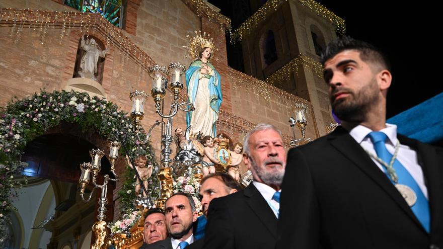 Torrevieja vive con emoción la Procesión de La Purísima