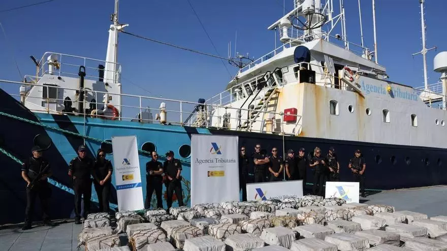 Intervienen más de 2.000 kilos de cocaína en un velero a 400 millas de las costas gallegas