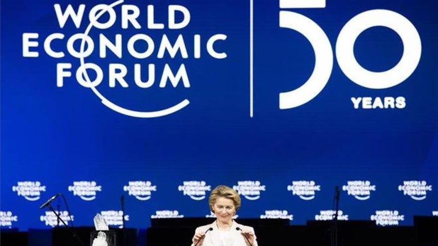 Von der Leyen pide en Davos &quot;una economía que trabaje para la gente&quot;