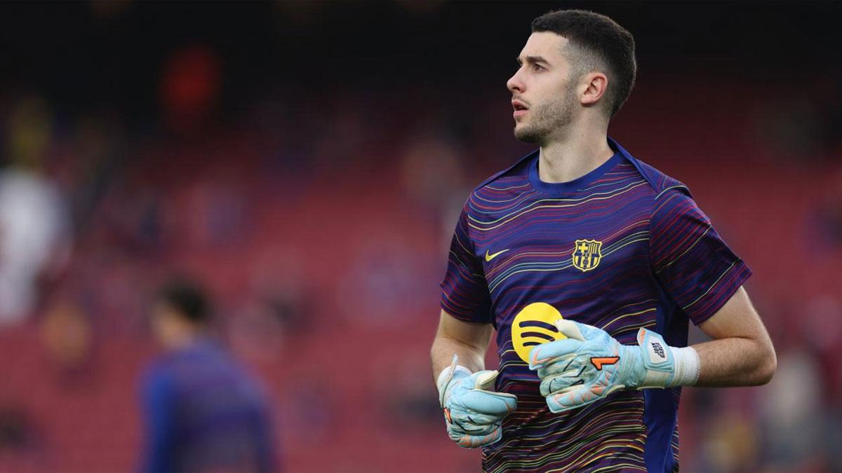 Joan Garcia, en el calentamiento previo al Barça-Newcastle