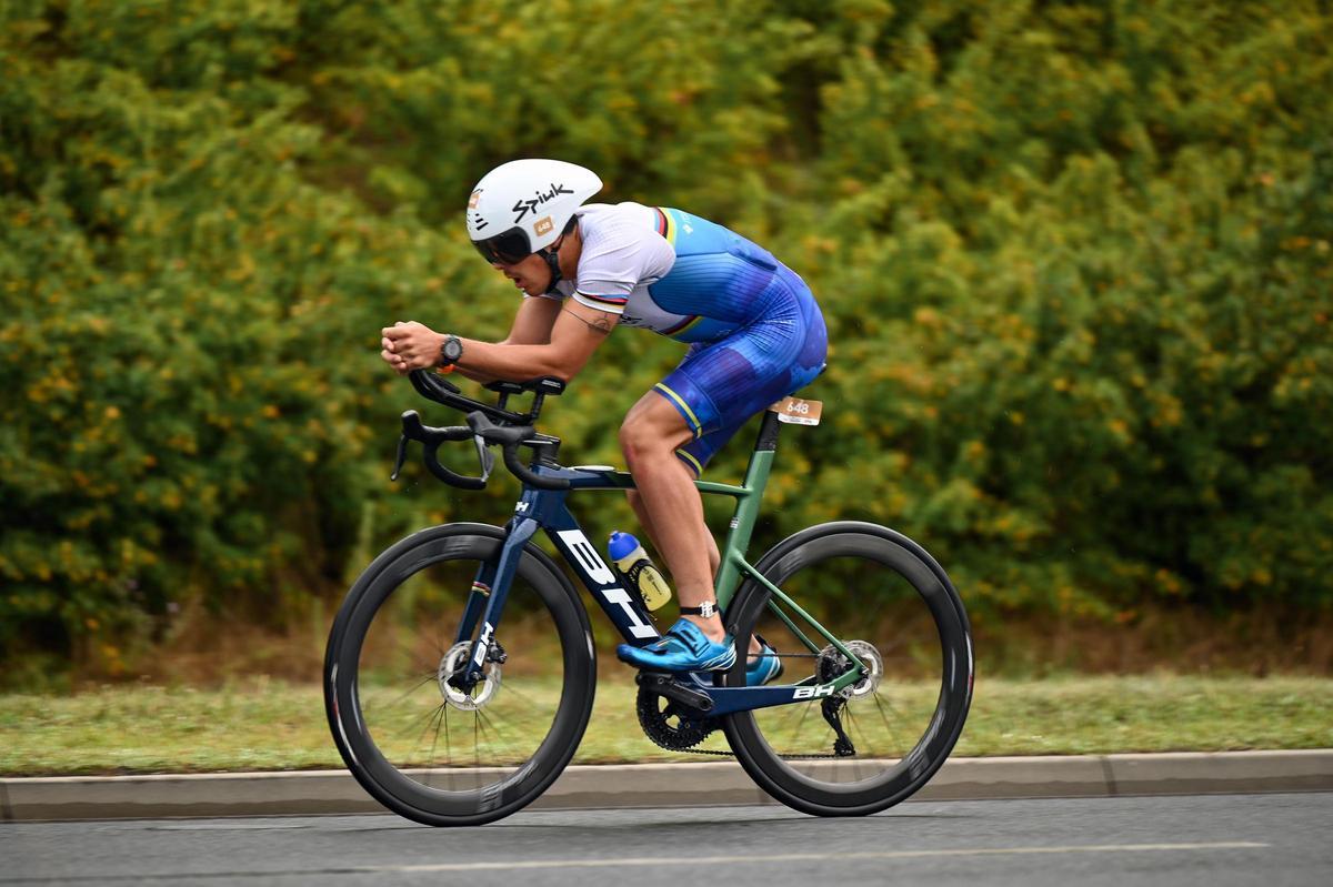 El atleta de Algemesí, en la prueba ciclista.