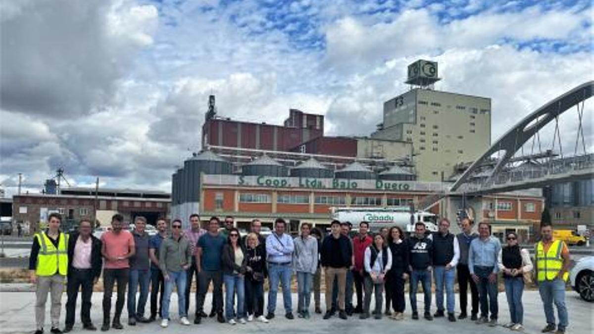Visita de responsables de Agroseguro a Cobadu