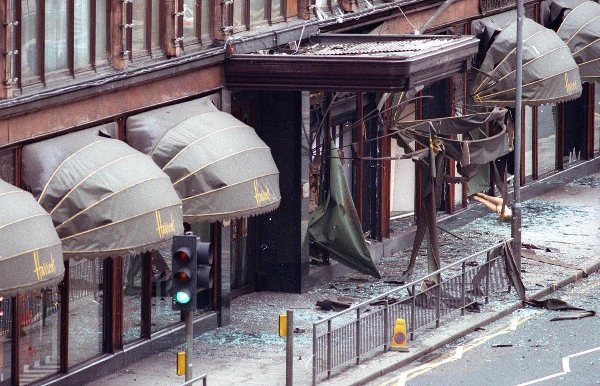 Imagen de un atentado del IRA contra los almacenes Harrods de Londres.