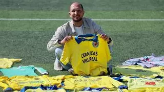 Parte II: “¿Con qué camiseta jugaría el Villarreal la jornada retro? El coleccionista Josep elige sus favoritas: "No las vendería por 3.000 euros ni por nada’”