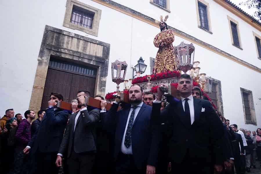 El Vía Crucis de las Cofradías en imágenes.