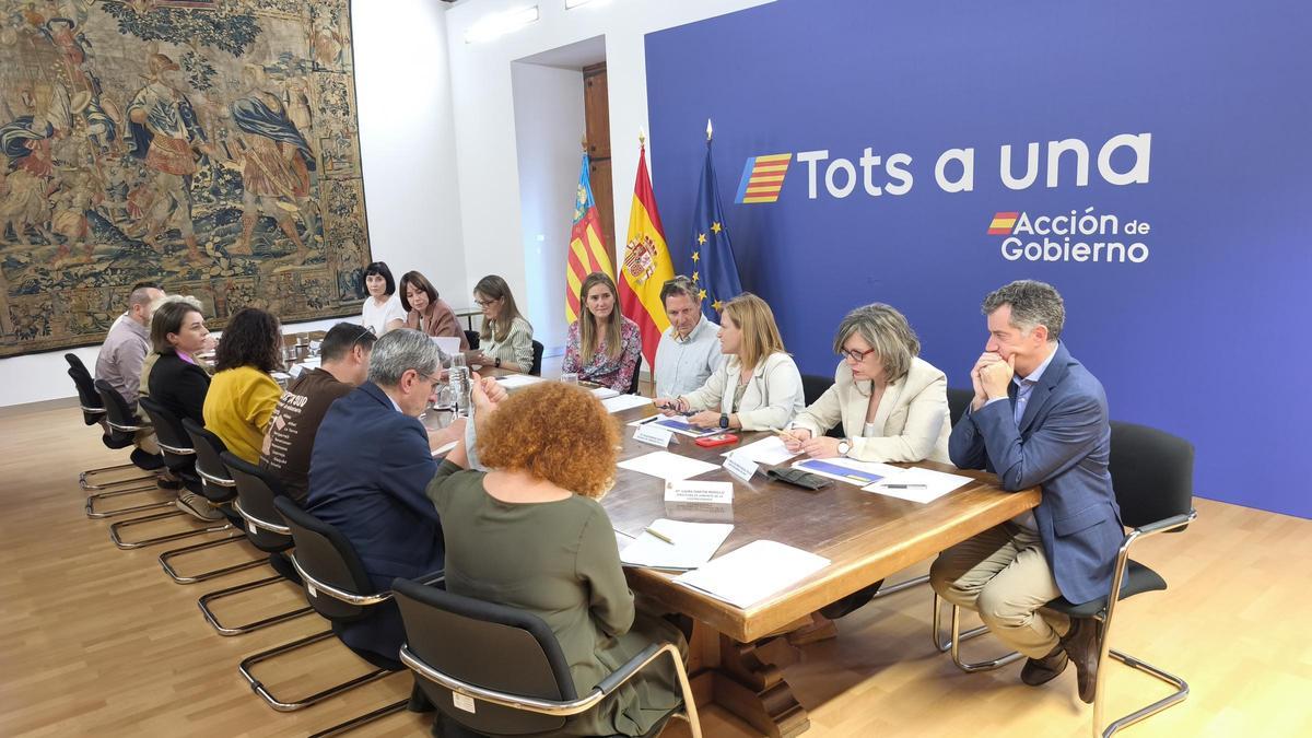 Un momento de la reunión celebrada en el palau del Temple de València.