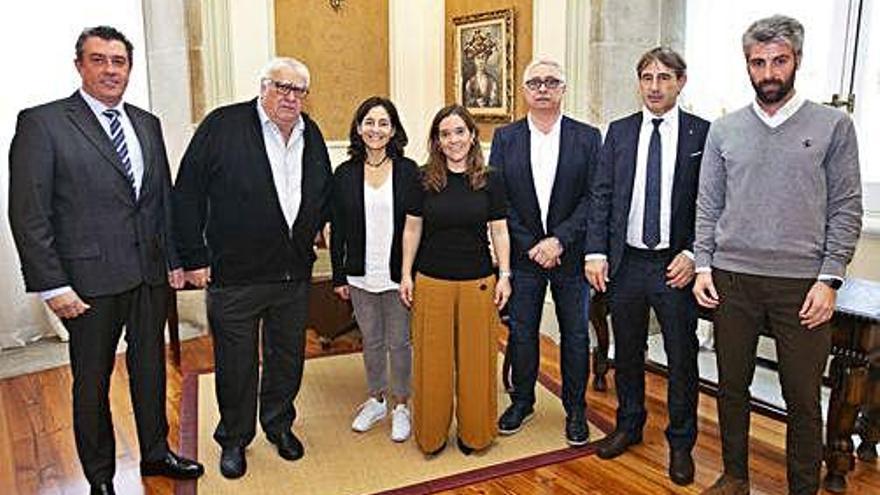 Reunión de la directiva liceísta con Inés Rey