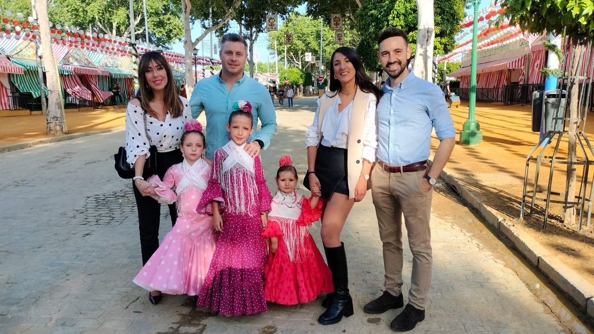 Las primeras flamencas pisan el Real.