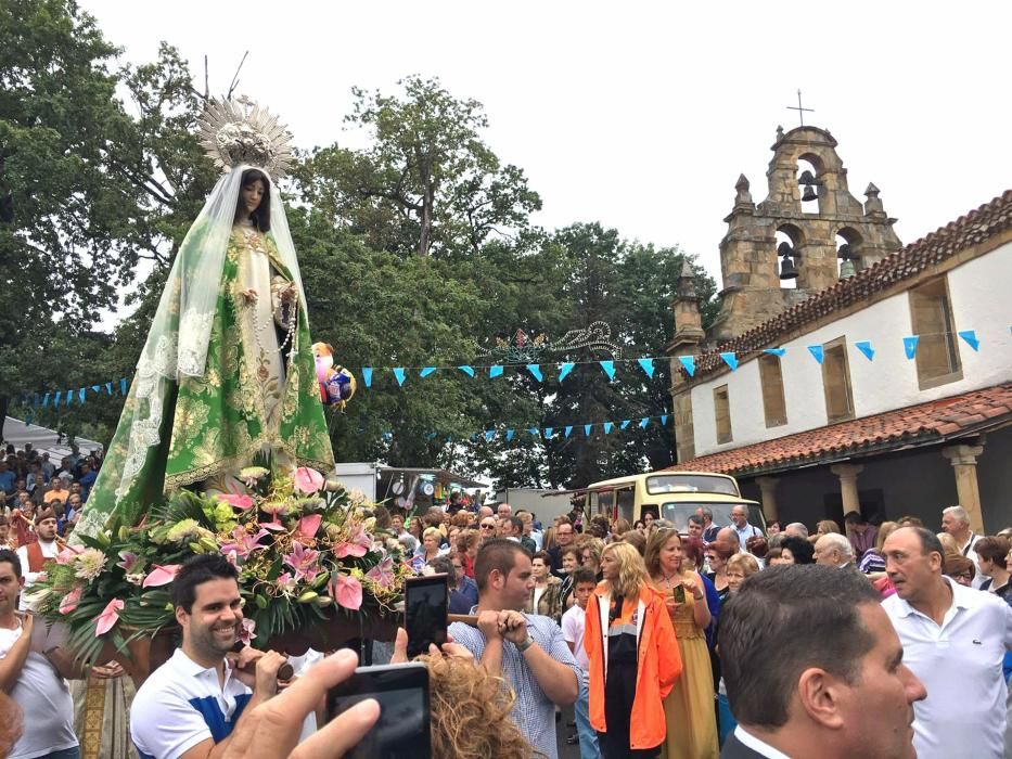 Día grande de las fiestas de El Carbayu en Langreo