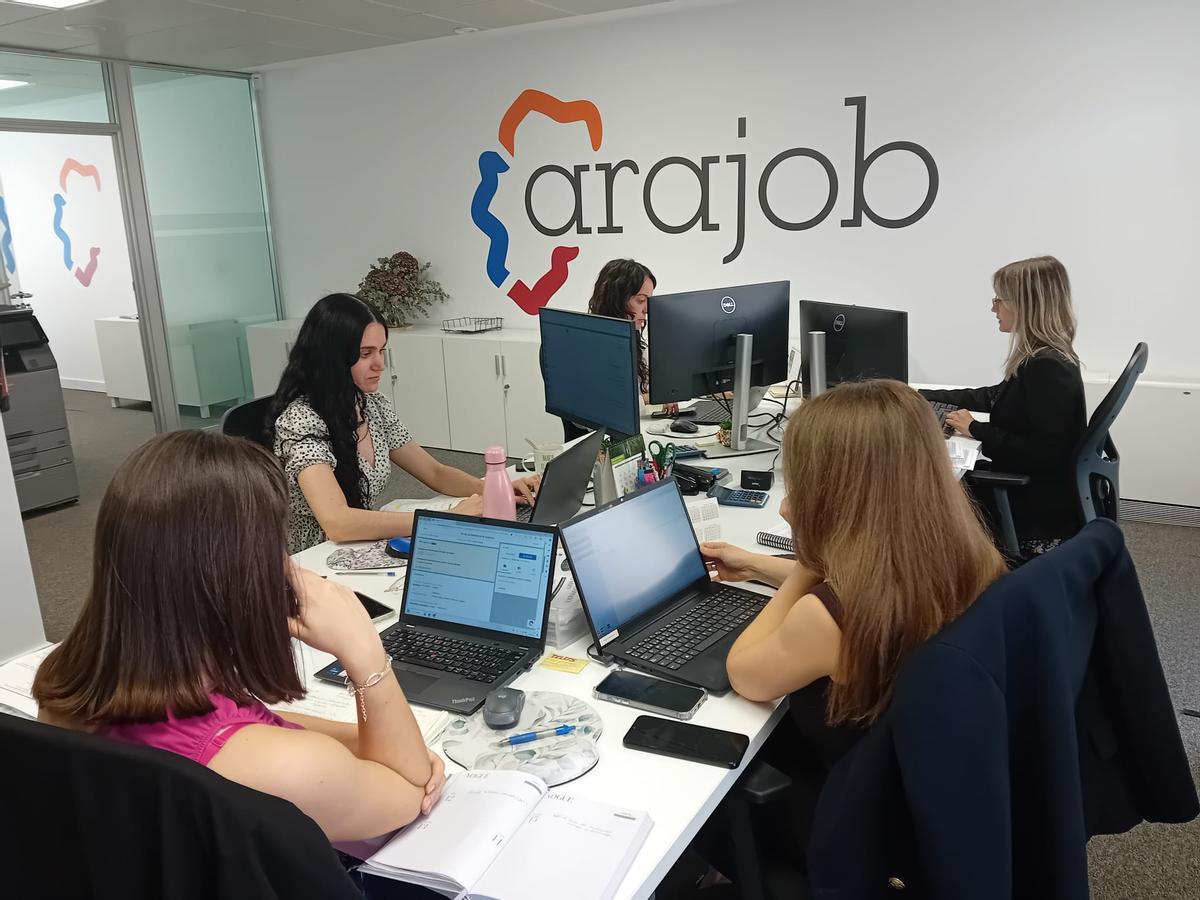 Esta empresa aragonesa dispone de su sede central en Zaragoza y oficina en la localidad turolense de Andorra.