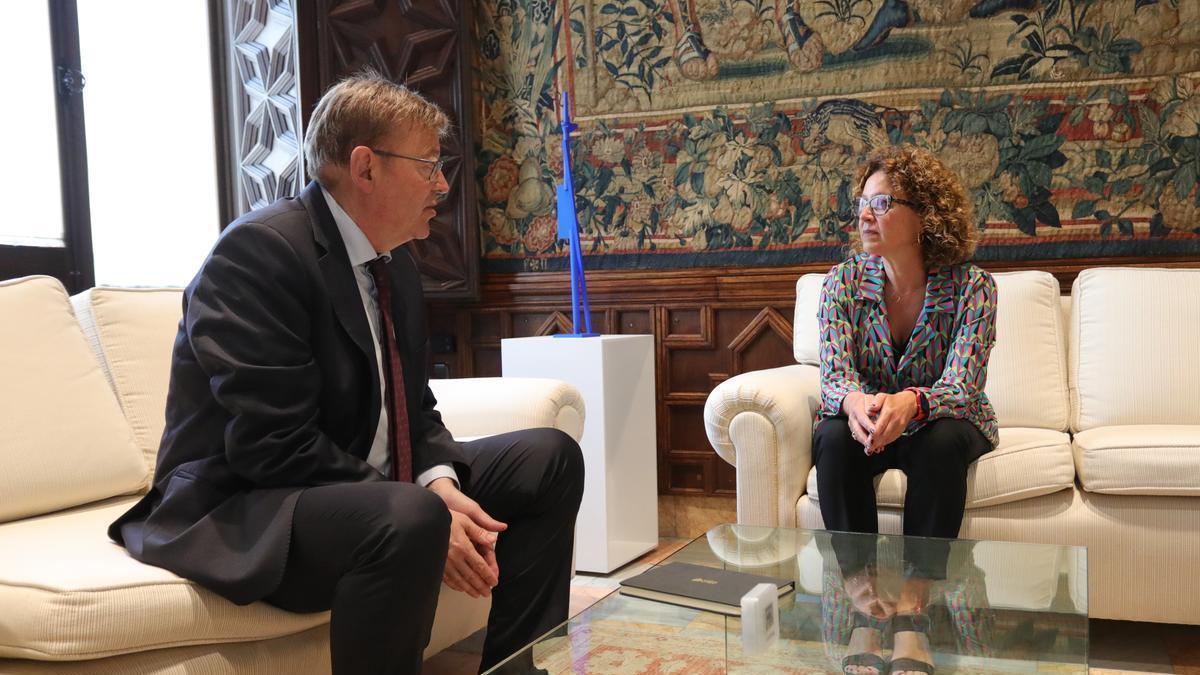 Ximo Puig en su reunión con Josefina Bueno en el Palau.