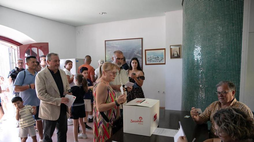 El PSOE dice sí a la ultraderecha en Cartagena