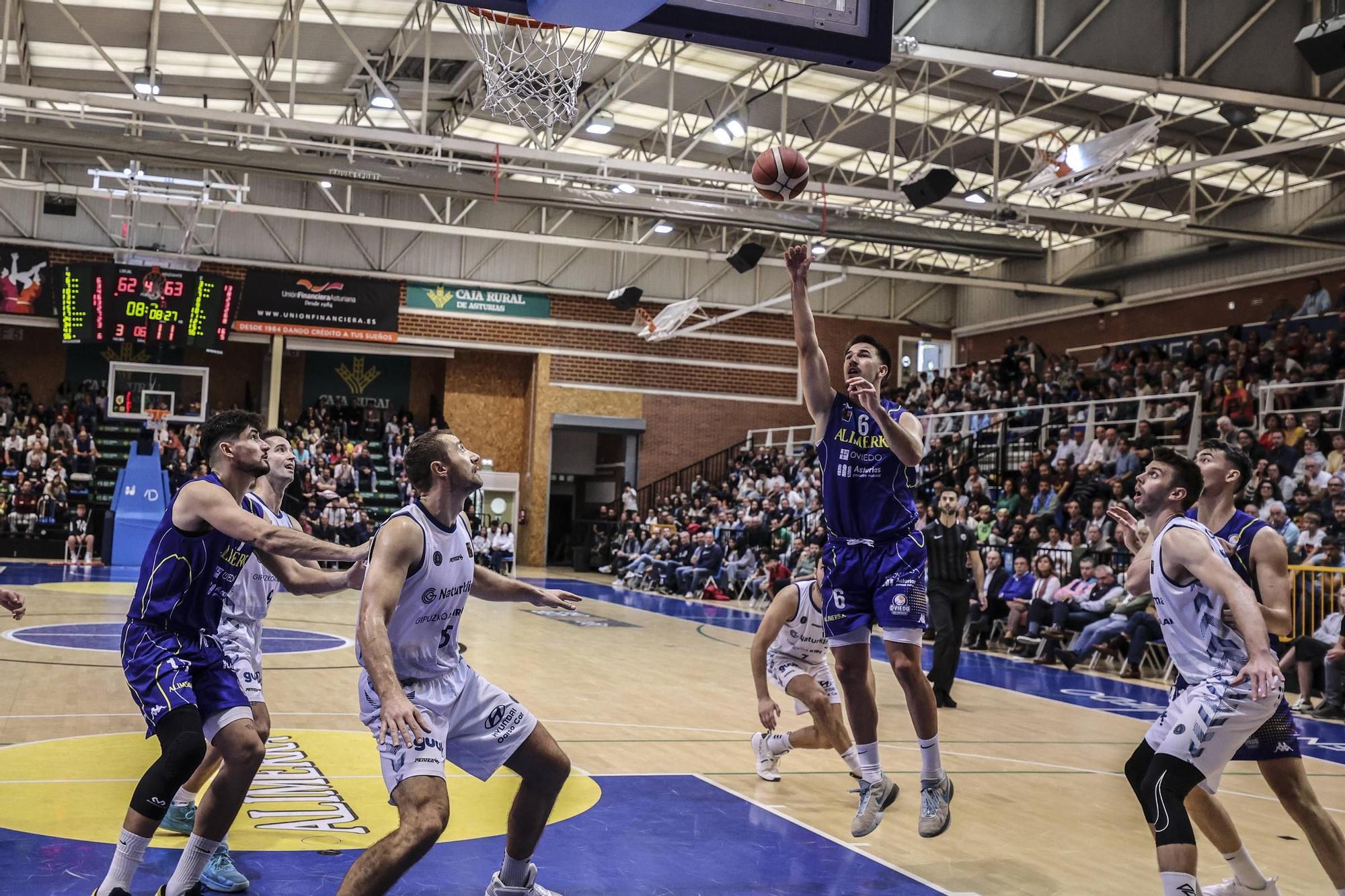 El Alimerka Oviedo pierde (81-86) ante el Gipzukoa su primer partido de la temporada en la LEB Oro