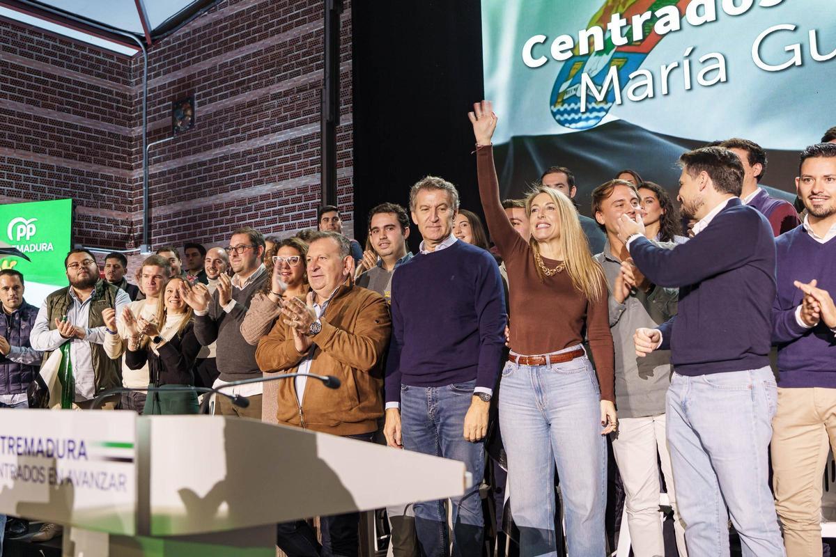 FOTOGALERÍA | El acto de Feijóo y Guardiola en Lobón, en imágenes