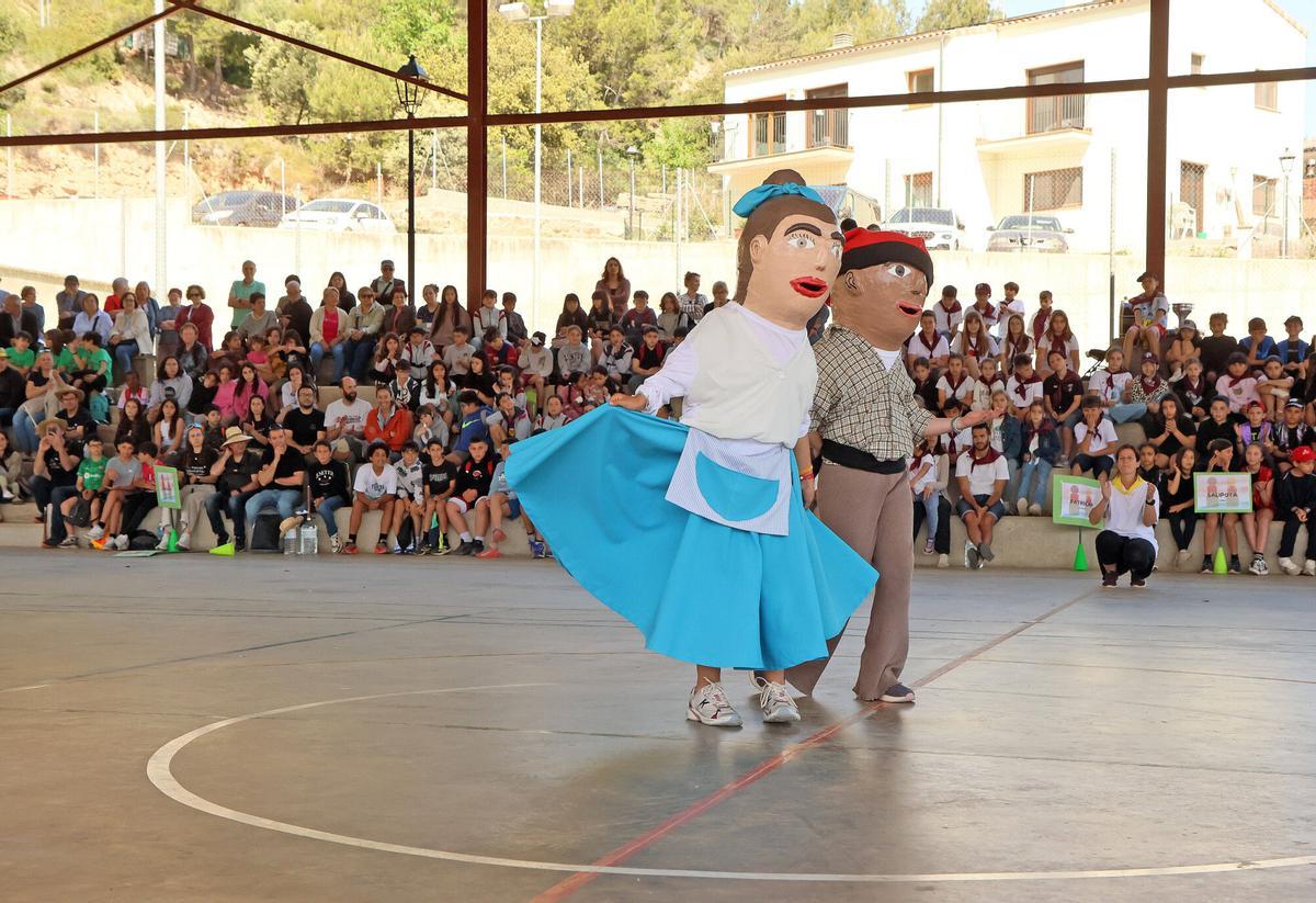 Imatges de la primera Trobada d'imatgeria escolar de l'Eix el Cardener Imatges de la primera Trobada d'imatgeria escolar de l'Eix el Cardener