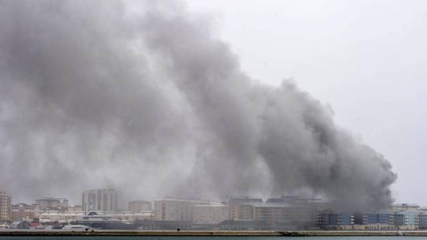 Apagón general en Gibraltar por el incendio en una central eléctrica