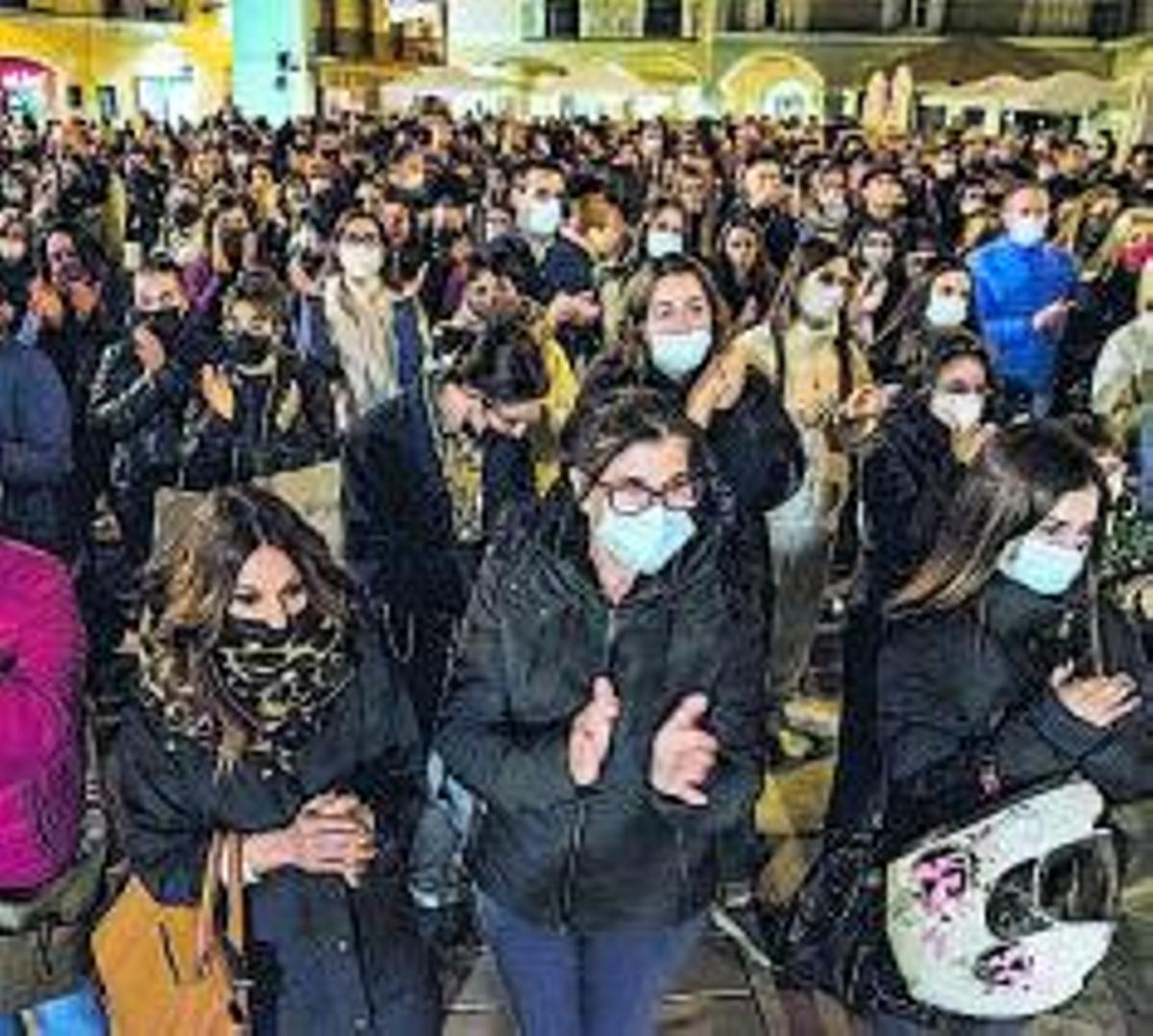 Detalle de ‘El rapto de las sabinas’, de Poussin, violación en el arte.