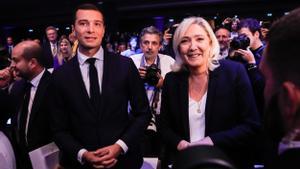 Jordan Bardella y Marine Le Pen.