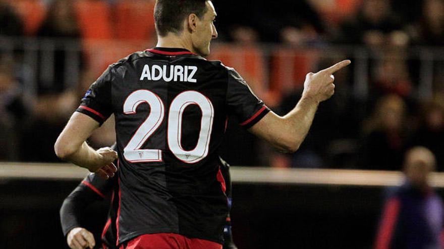 El gol de Aduriz eliminó al Valencia // REUTERS