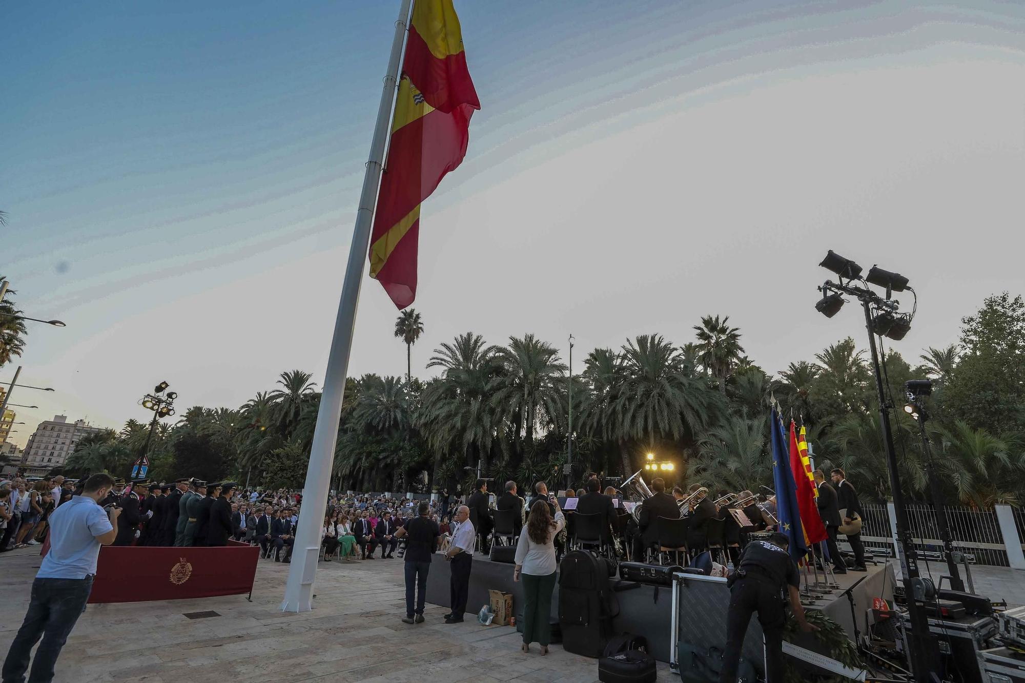 Elche conmemora el dia de la fiesta nacional