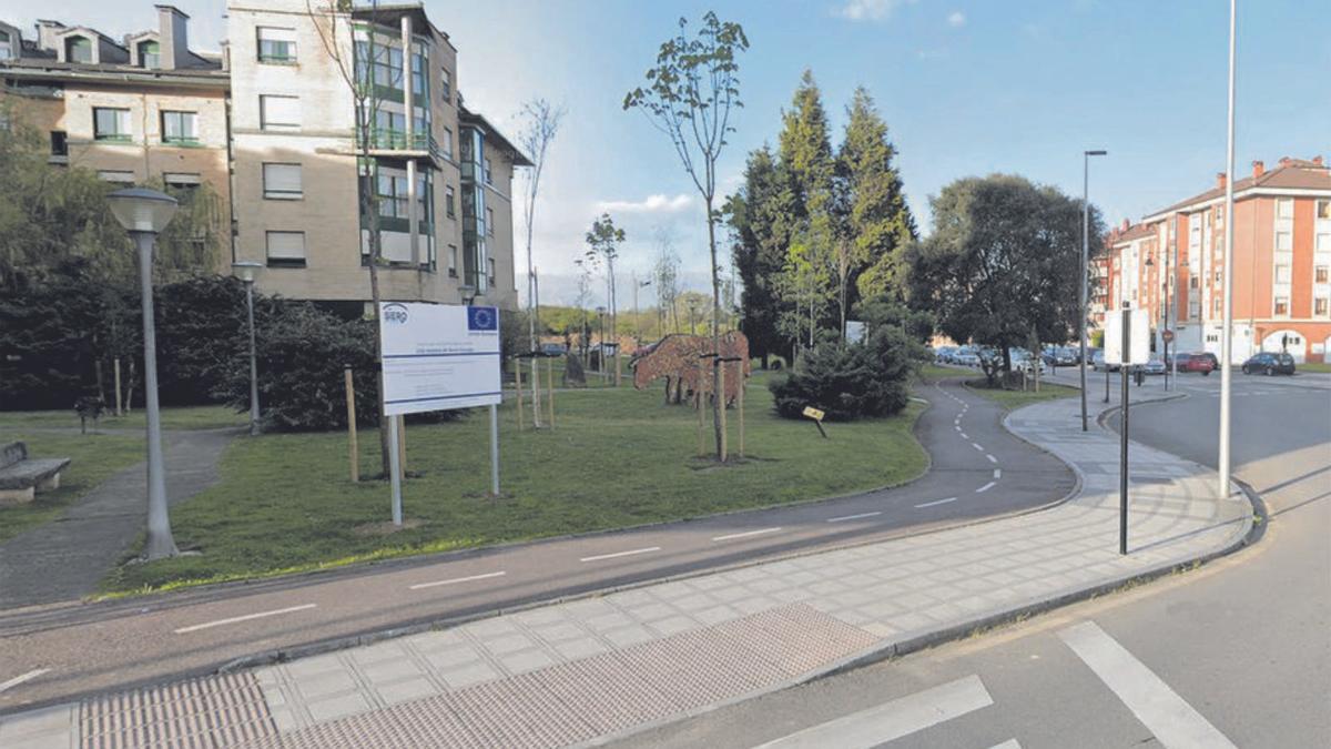 Zona de la avenida de Viella donde ya existe carril bici con el que conectará uno de los nuevos tramos.