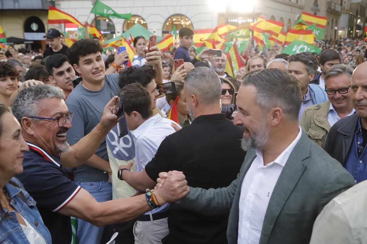 El mitin de Santiago Abascal en la plaza de las Tendillas de Córdoba, en imágenes El mitin de Santiago Abascal en la plaza de las Tendillas de Córdoba, en imágenes
