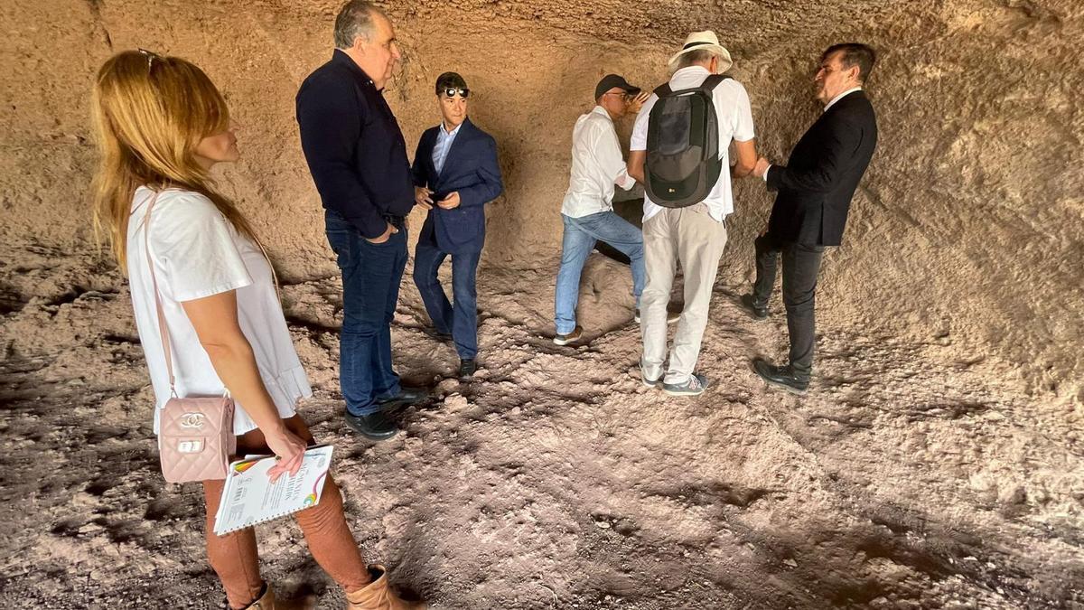 Visita realizada al yacimiento de Cuatro Puertas, en Telde