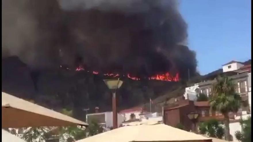 Así se ve el incendio desde la Cruz de Tejeda