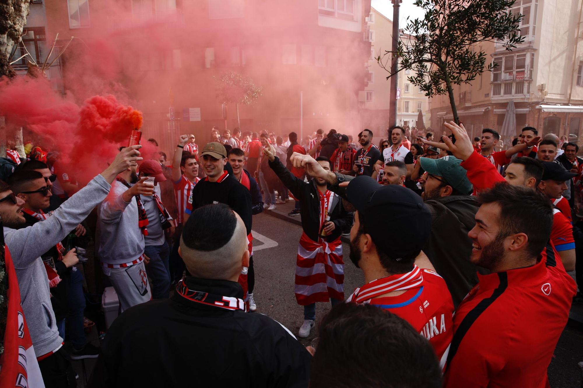 La Mareona del Sporting inunda el centro de Santander