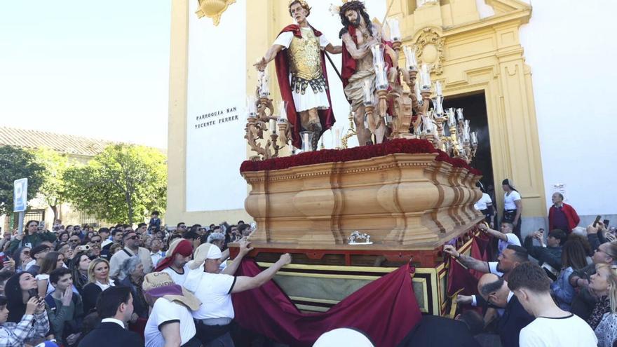 Cañero se presenta en carrera oficial al pueblo en un esplendoroso Lunes Santo en Córdoba