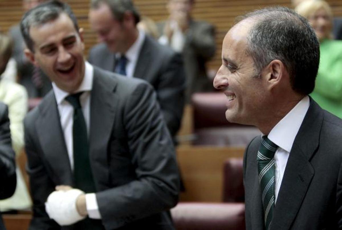 Costa y Camps, juntos en las Corts en mayo de 2009.