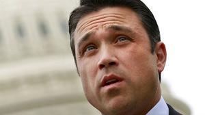 El congressista republicà per Nova York Michael Grimm amenaça el periodista de la cadena NY1 News Michael Scotto.