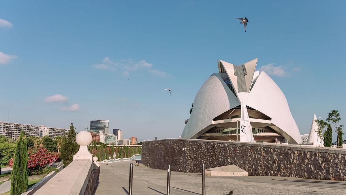 En verano, Valencia es uno de los destinos más atractivos del Mediterráneo.