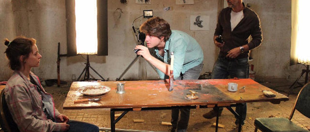 El director tinerfeño Miguel Mejías, durante el rodaje de su penúltimo cortometraje, &#039;Paraíso&#039;.