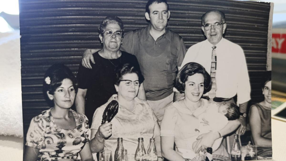 La familia Rosales Arjona en una foto antigua.