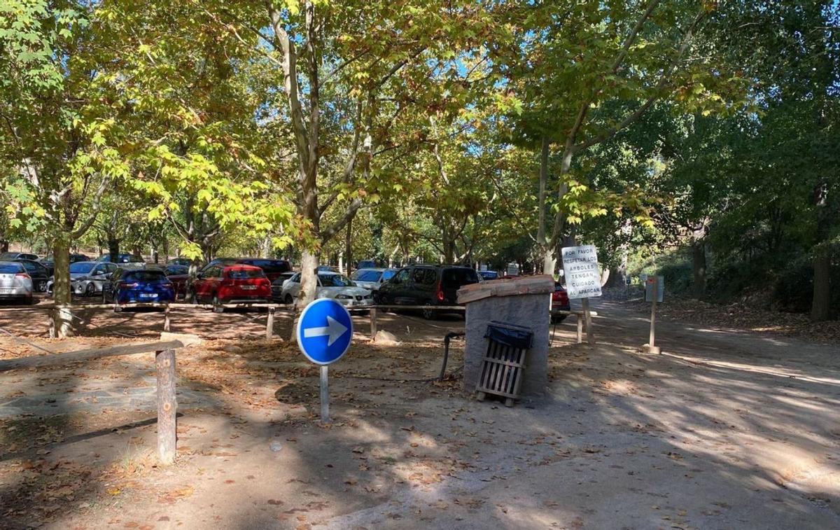 ‘Parking’ de la localidad zaragozana de Nuévalos donde se produjeron los hechos. | PERIÓDICO DE ARAGÓN