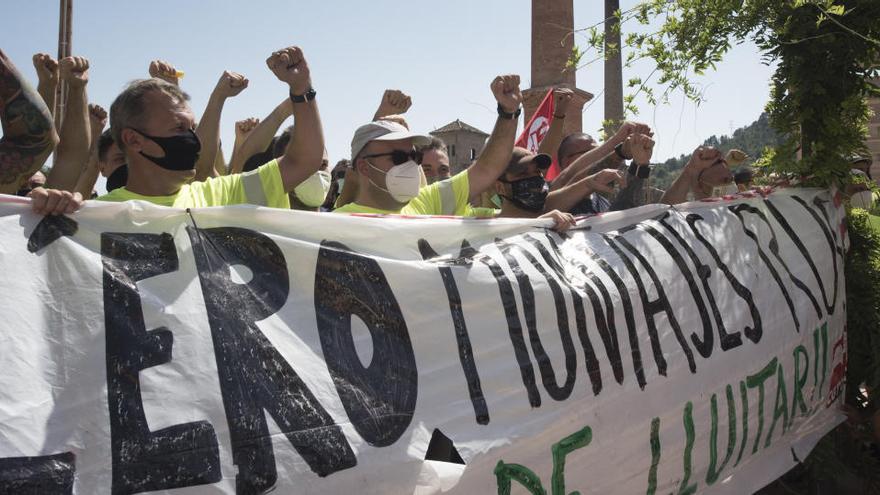 Concentració dels treballadors de Montajes Rus al Fòrum de la Mineria a Sallent