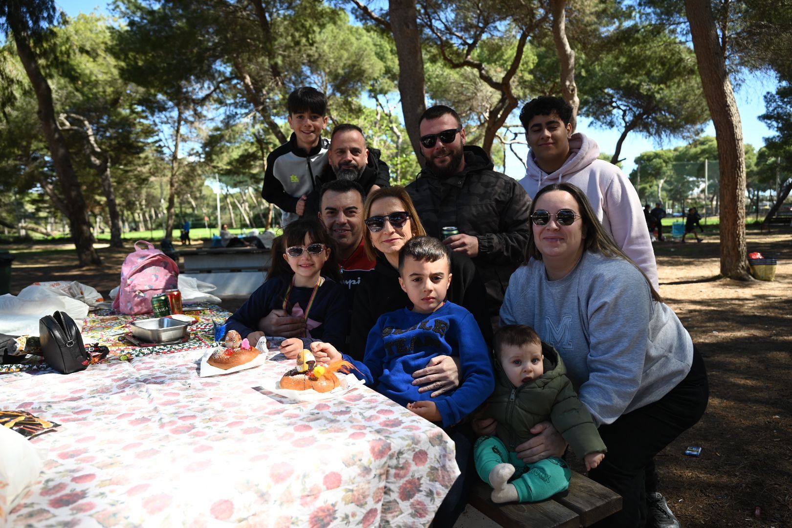 Galería: Los castellonenses se comen la mona de Pascua