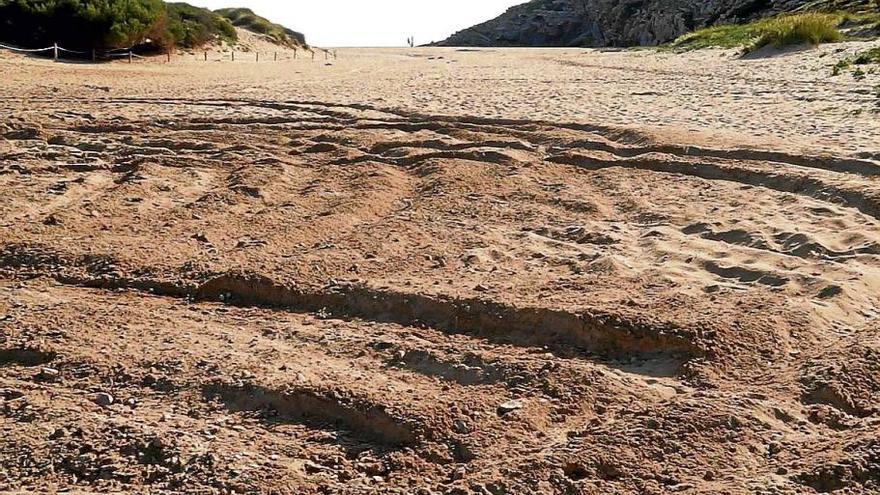 Cala Torta ya está cerrada a los vehículos