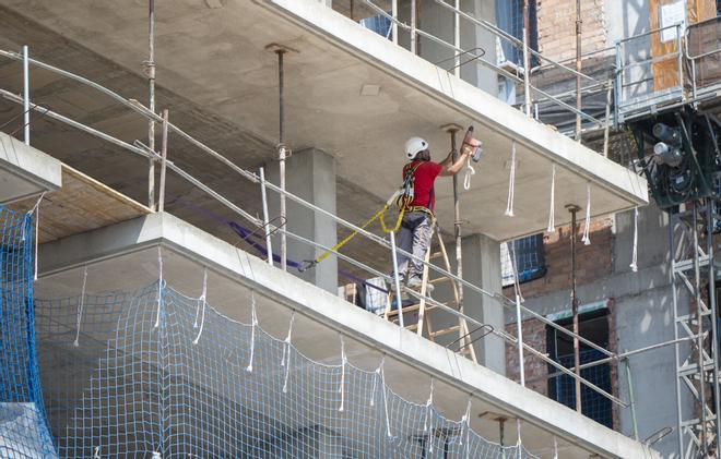 El mercat immobiliari espanyol acumula un dèficit de 730.000 habitatges davant el creixement poblacional